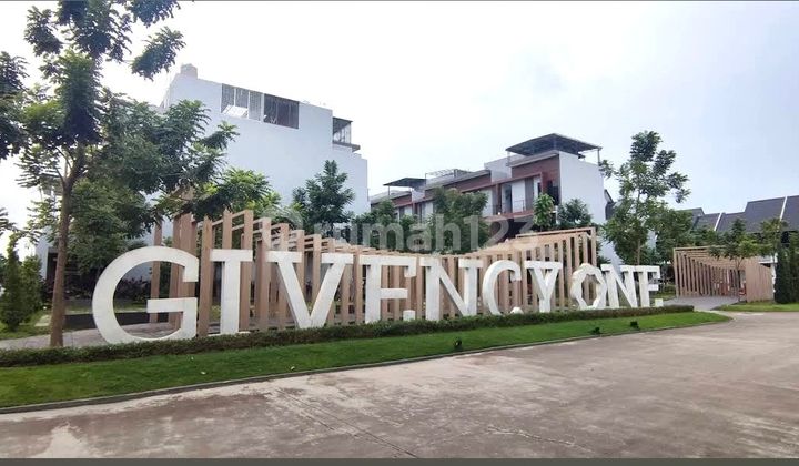 Elite Plot - Givenchy One Complex (Not for Everyone) Elite Plot - Givenchy One Complex (Not for Everyone)