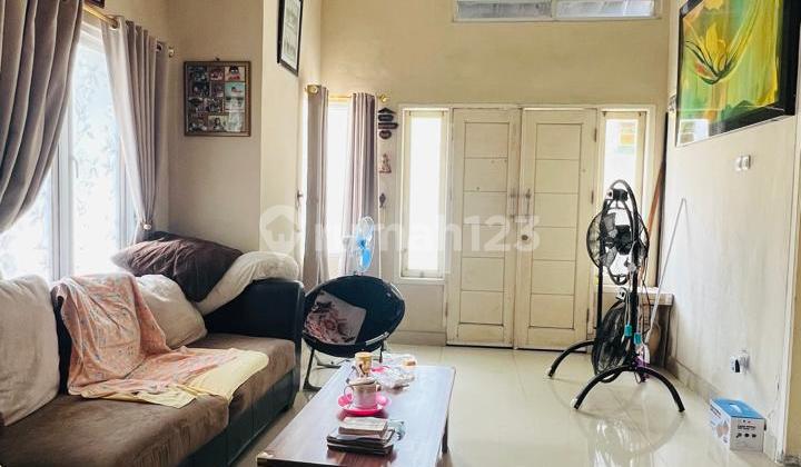 Corner House in Grande Karawaci Near Business Center in Karawaci 2