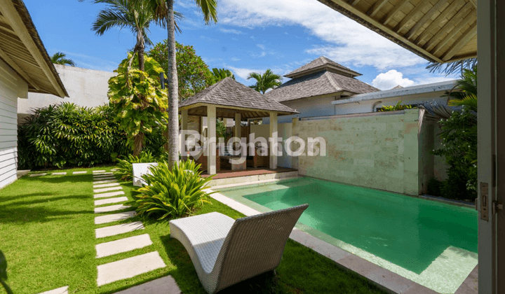 LEASEHOLD LUXURY VILLA 11 BR BERAWA CANGGU 2