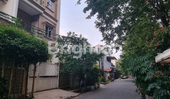 RUMAH 3,5 LANTAI DI SUNTER JAKARTA UTARA 2