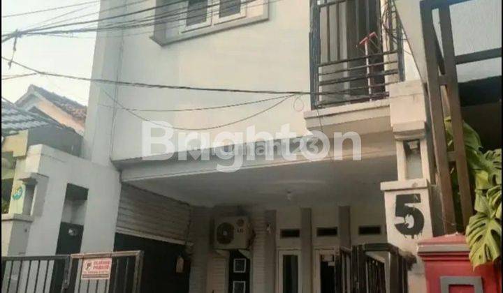 Rumah Siap Huni 3 Lantai Di Matraman Jakarta Timur 1