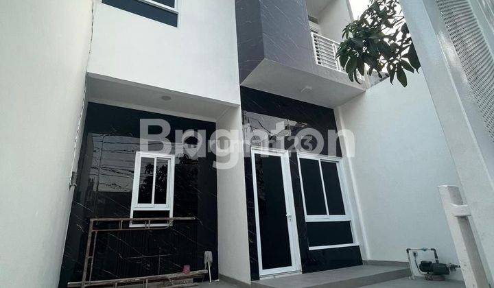 RUMAH BANGUNAN BARU 2,5 LANTAI DI JANUR ASRI KELAPA GADING JAKARTA UTARA 1