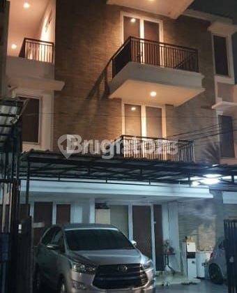 RUMAH SIAP HUNI 3 LANTAI DI JANUR ELOK KELAPA GADING JAKARTA UTARA 2