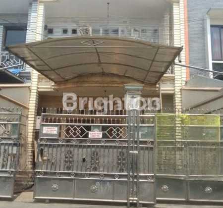 Rumah Siap Huni 2 Lantai Di Matraman Jakarta Timur
Rumah Siap Huni 2 Lantai Di Matraman Jakarta Timur