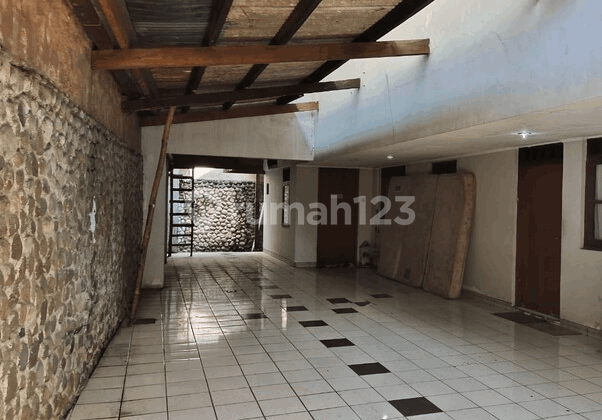 Quick Sale of Former Office House in Rawamangun