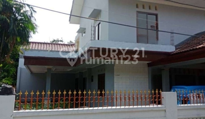 AFFORDABLE CORNER HOUSE READY TO OCCUPY IN KELAPA GADING, INSTRUMENT STREET
