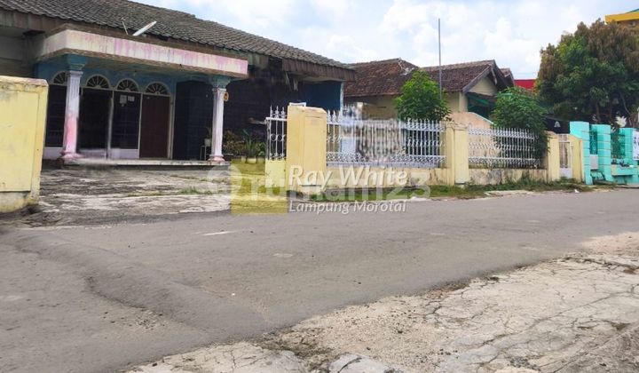 Dijual cepat Tanah dan bangunan 565m dekat Hotel sultan agung
