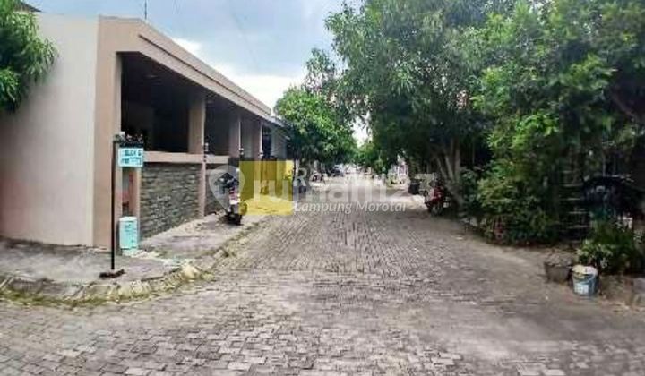 For Sale: House in Golden Prima Onegatesystem Housing Complex, Batam 2