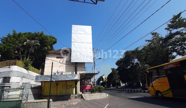 2-Story Shop House Located on Jl Kusumanegara, Suitable for Office or Business 2