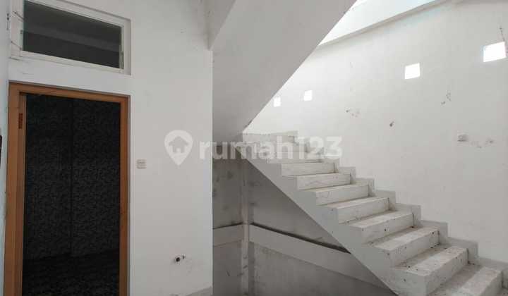 Rumah 3 Lantai Di Jl Kaliurang Dekat Kampus Uii Bisa Untuk Kost Mahasiswa 2