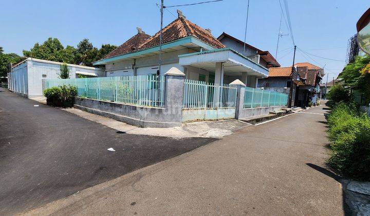 Rumah Vintage Halaman Luas Di Sumberejo, Klaten Dekat Terminal Bendo Gantungan Cocok Untuk Homestay , Cafe Atau Investasi. 2