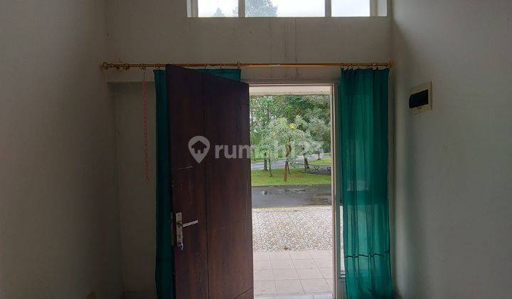 Rumah asri dan nyaman sdh direnov dan dikanopi di bagian belakang 2