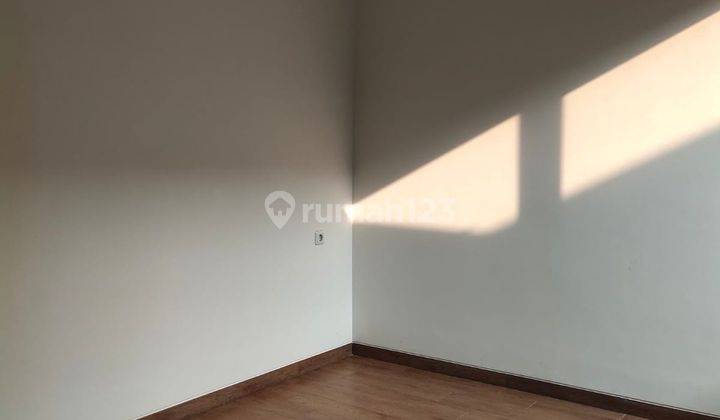 kamar tidur rumah di cluster flavio suvarna