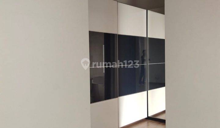 kamar tidur rumah di cluster flavio suvarna