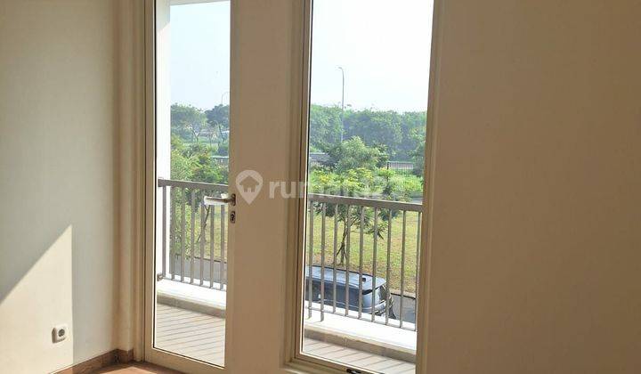 Rumah 2 Lantai Bagus di Cluster Giri suvarna sutera