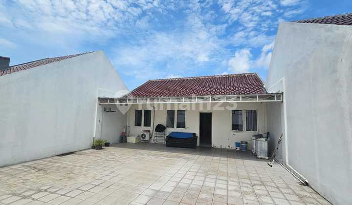 Strategic 4-Story Shop House, Ready to Use & Furnished