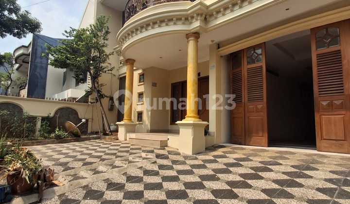 Strategic House in Grogol - Jalan Susilo, Near Trisakti & Untar 2