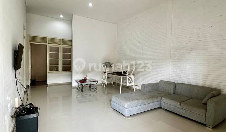 Dijual Rumah Semi Furnish di Villa Kusuma Pesanggrahan Batu 2