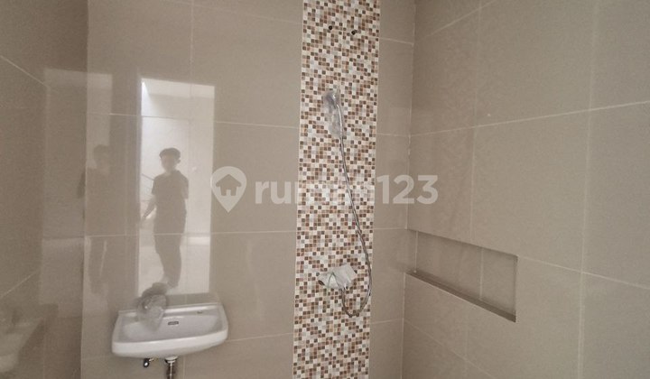 Cheapest House for Sale in Adi Kusuma Batu Near Tourist Attractions 2