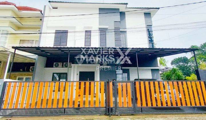 Murah Rumah 2 Lantai Cantik di De Banna Karangploso Malang  1