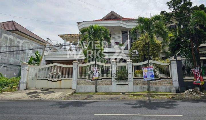 Rumah Mewah di Tidar Kota Malang Row Jalan Lebar 1