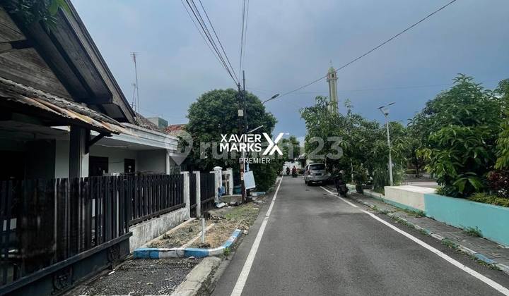 For Sale Mid-City House Near Lavalette Hospital in Purwantoro, Malang City 2