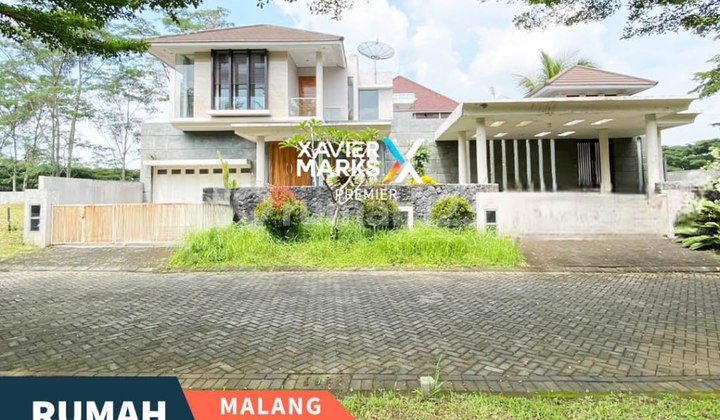 Rarely Available Luxury House with Private Pool in Blok Valley Araya, Malang