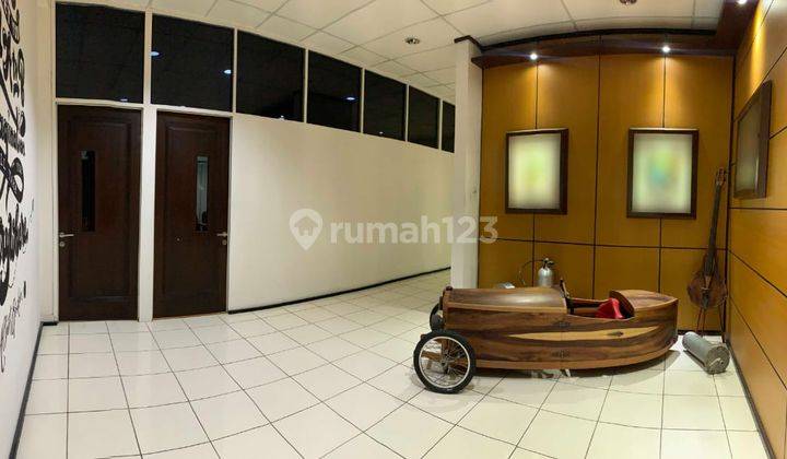 Ruko Strategis 3 Lantai di Jalan Surya Sumantri, Bandung 2