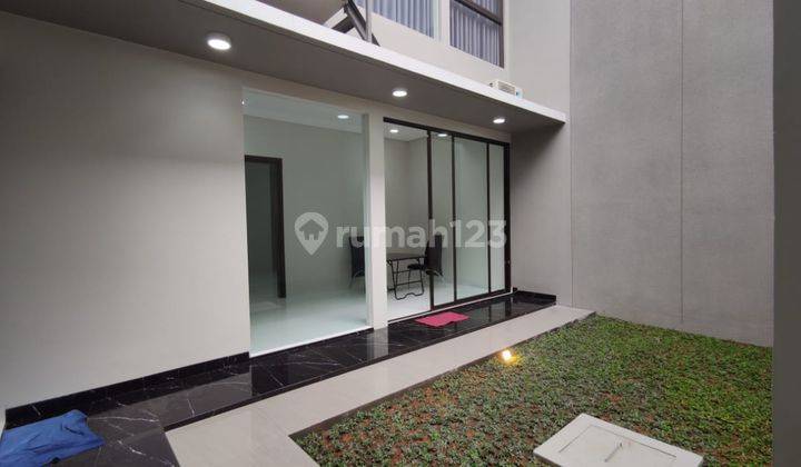 Rumah Baru Design Modern Minimalis di Batununggal Indah, Bandung 1