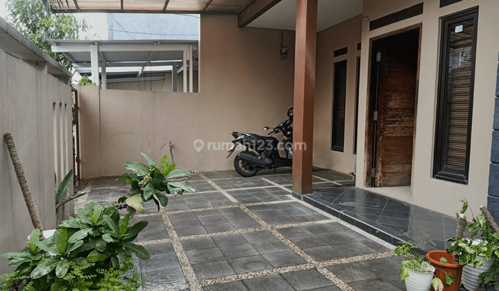 Rumah Modern Minimalis di Komplek Batu Karang, Riung Bandung 2