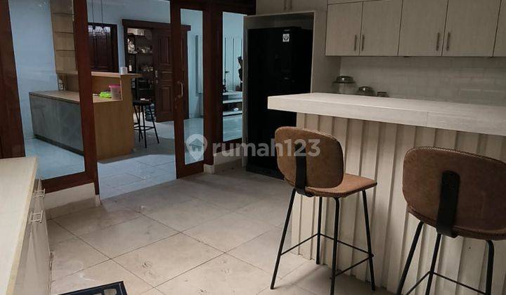 Rumah Bagus Semi Furnished di Komplek Kopo Elok , Bandung 1