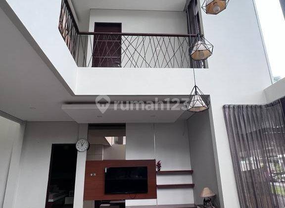 Rumah Bagus Full Furnish di Istana Regency Sudirman , Bandung 1