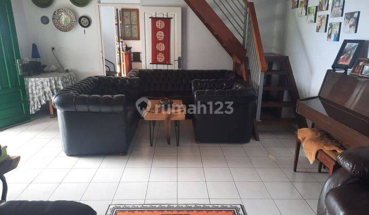 Villa Dijual Terawat Suasana Adem di Area Cimenyan , Bandung 2