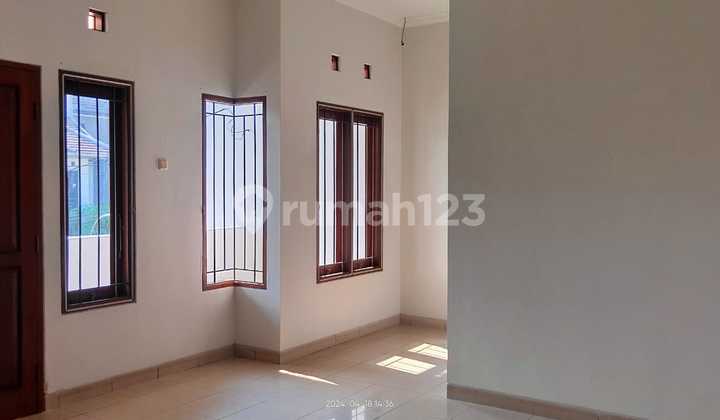 Rumah Dijual Bagus 2 Lantai di Batununggal Molek, Bandung 2