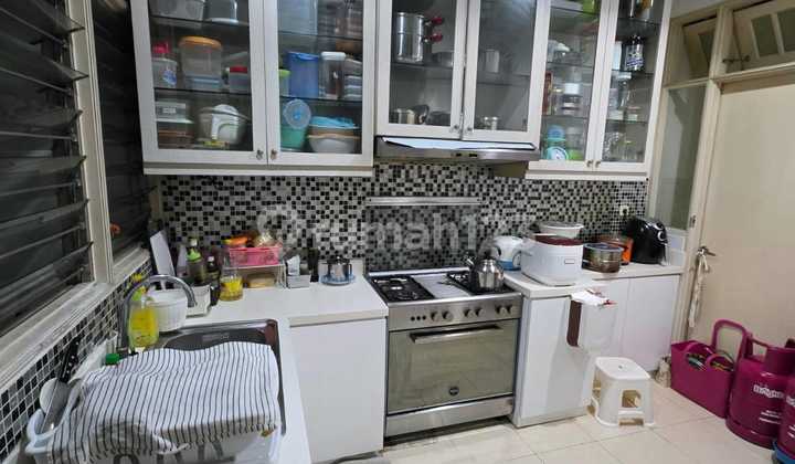 For Quick Sale: Nice and Move-in Ready House in Taman Kebun Jeruk (Intercon), Strategically Located in West Jakarta 2