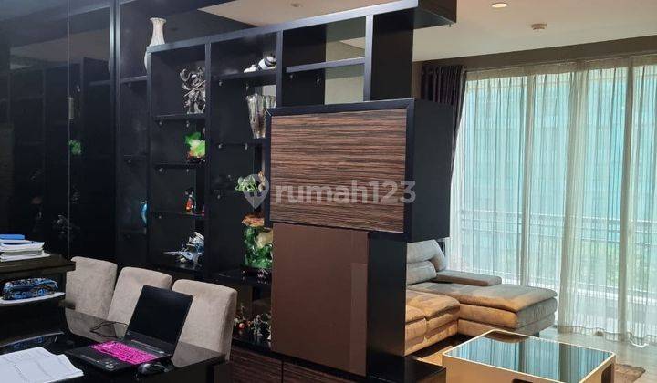 kan Apartmen Central Park Tower Amandine Lantai Sedang 1