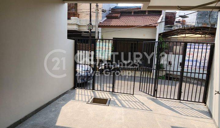 Dijual Murah Rumah di Tomang Jakarta Barat Siap Huni Lokasi Strategis 2