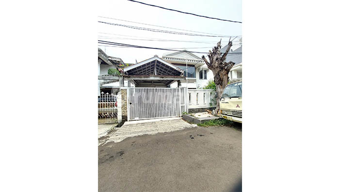 Rumah Tua Hitung Tanah, Janur Kuning, Kelapa Gading