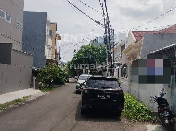 Rumah Tua Muara Karang Hitung Tanah Dekat BPK Penabur  2