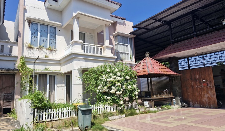 foto lainnya rumah 2 lantai dalam cluster