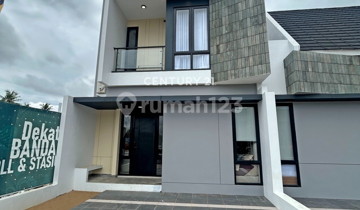 Strategic Location House Near Ambani Airport Residenza Airport