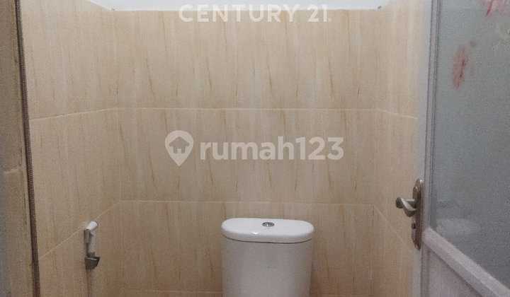 One-Story House, Pinisi Housing Complex, Jl. Tun Abd Razak