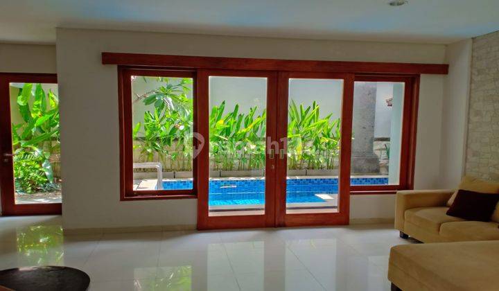 Villa Luas 4 Kamar Tidur Private Pool Bagus di Canggu 2