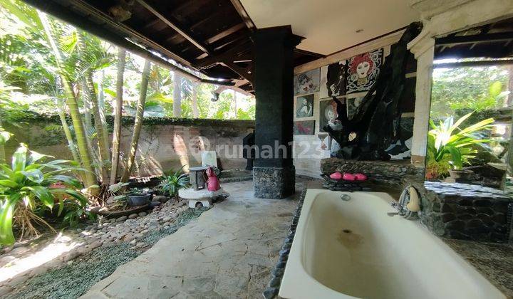  Rumah Semi Villa Furnished Bagus di Petitenget 2