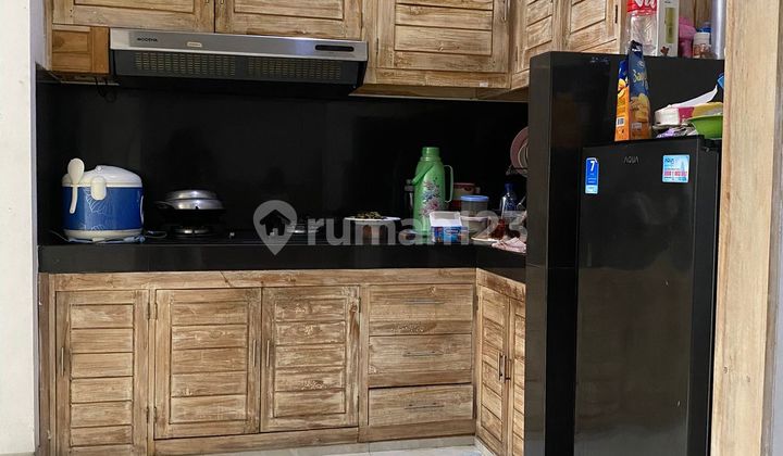 2-Story Furnished Shop House with 3 Bedrooms on Pulau Moyo Street, Pedungan 2