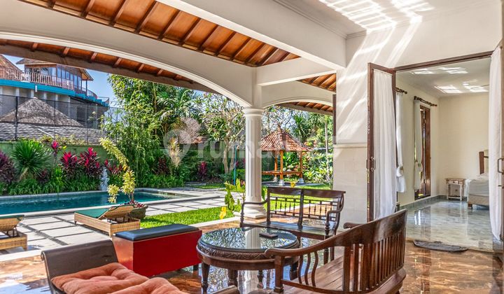 Villa in Gianyar with Spacious Parking and Rice Field View Villa in Gianyar with Spacious Parking and Rice Field View