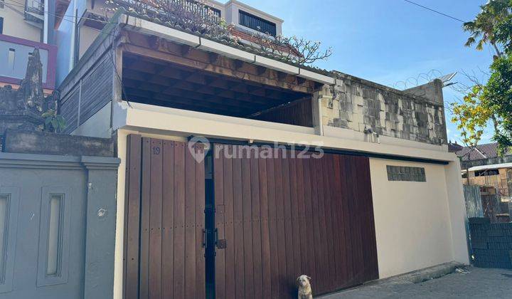 Rumah Semi Furnished 2 Lantai di pengiyasan, Sanur 1