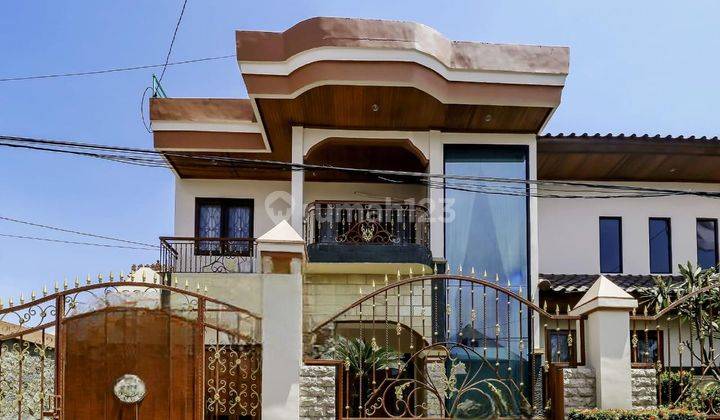 Large 2 Storey Furnished House in East Denpasar 1