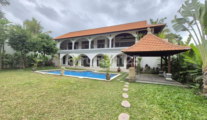 Villa Besar Lengkap Berperabot 3 Kamar Tidur Di Kedewatan Ubud Villa Besar Lengkap Berperabot 3 Kamar Tidur Di Kedewatan Ubud