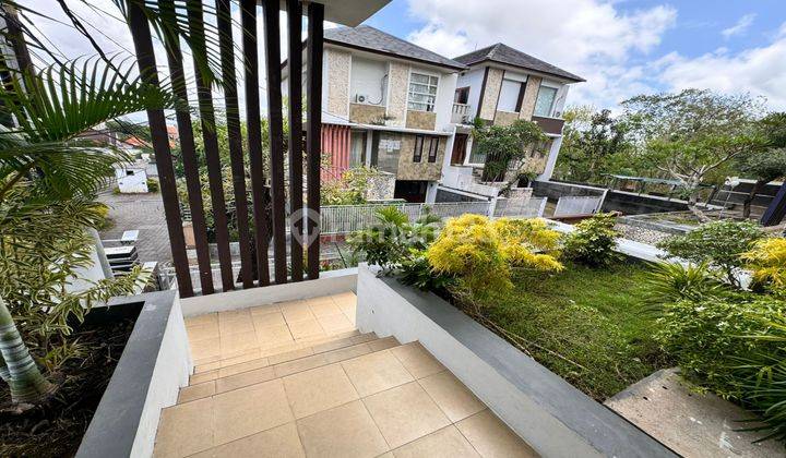 Nice Furnished 3 Storey House in Jimbaran 2